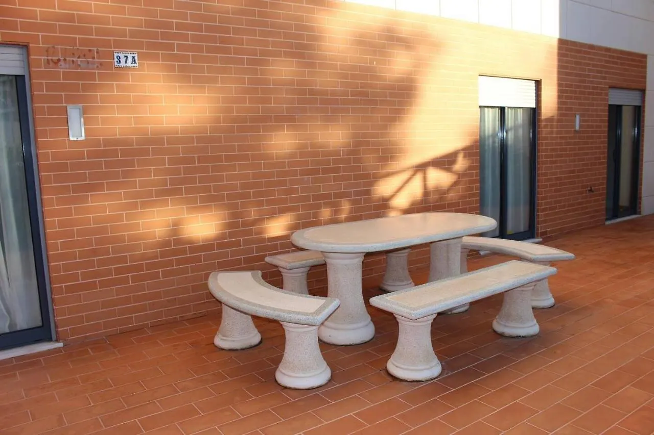 Charming 3-Bed Apartment In Albufeira