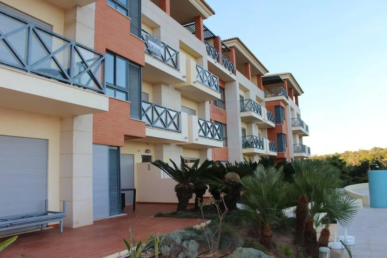 Charming 3-Bed Apartment In Albufeira